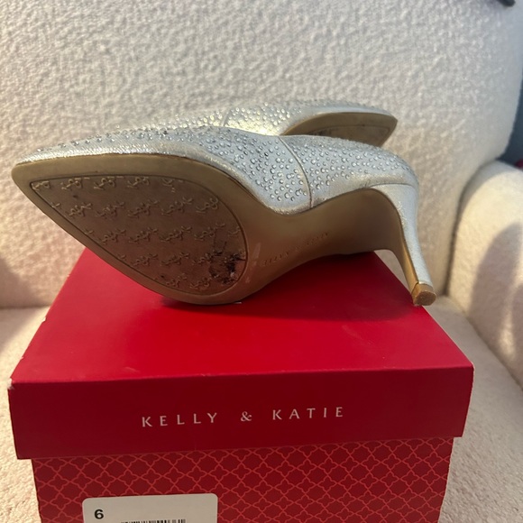 Kelly & Katie Glittering Silver Heels - Picture 2 of 6
